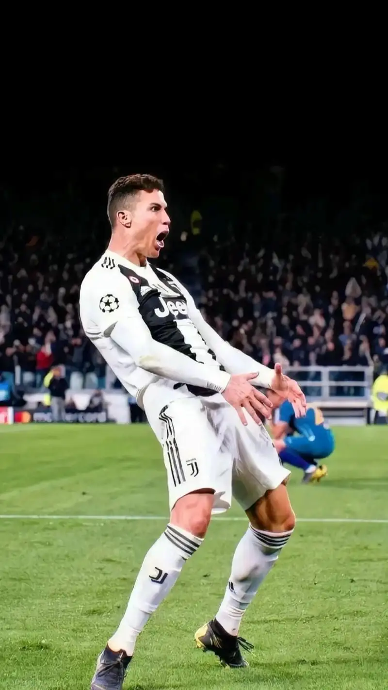 hình nền điện thoại ronaldo 4k ăn mừng