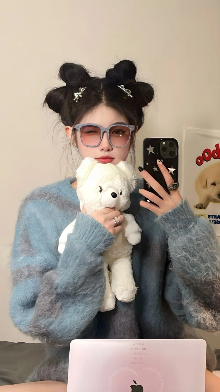 ảnh gái xinh tóc dài đeo kính 2k4 phong cách 