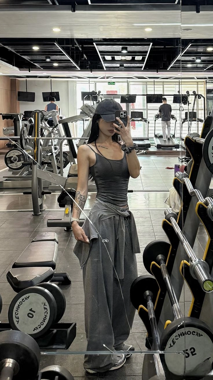 ảnh tập gym nữ che mặt gợi cảm 