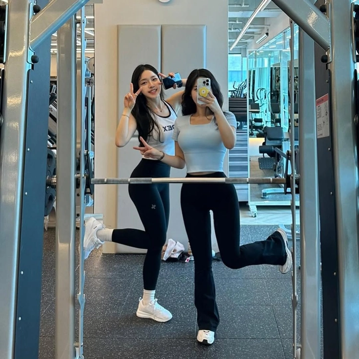 ảnh gái xinh tập gym 2k 