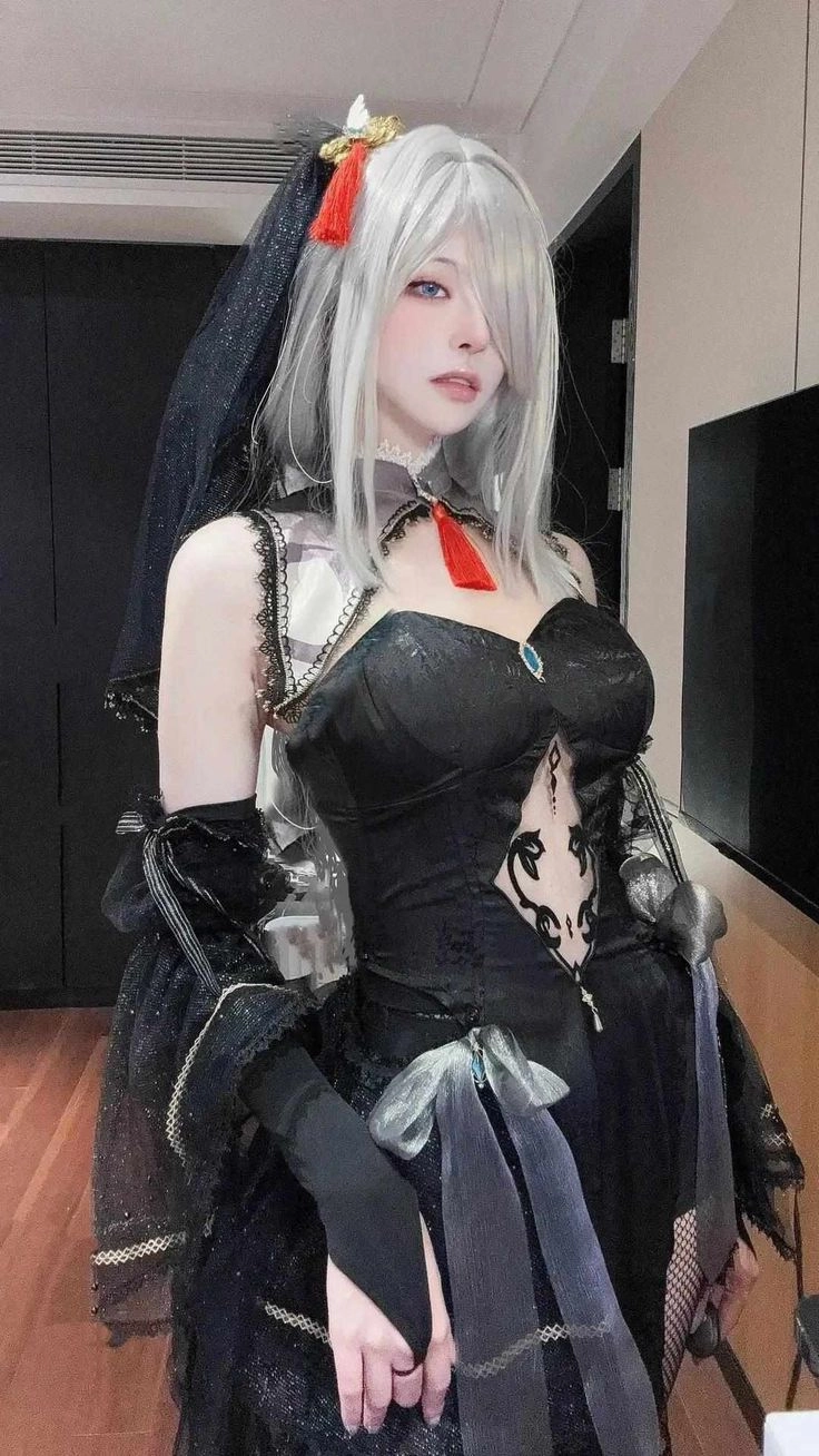 gái xinh cosplay nhân vật anime chân dài quyến rũ 