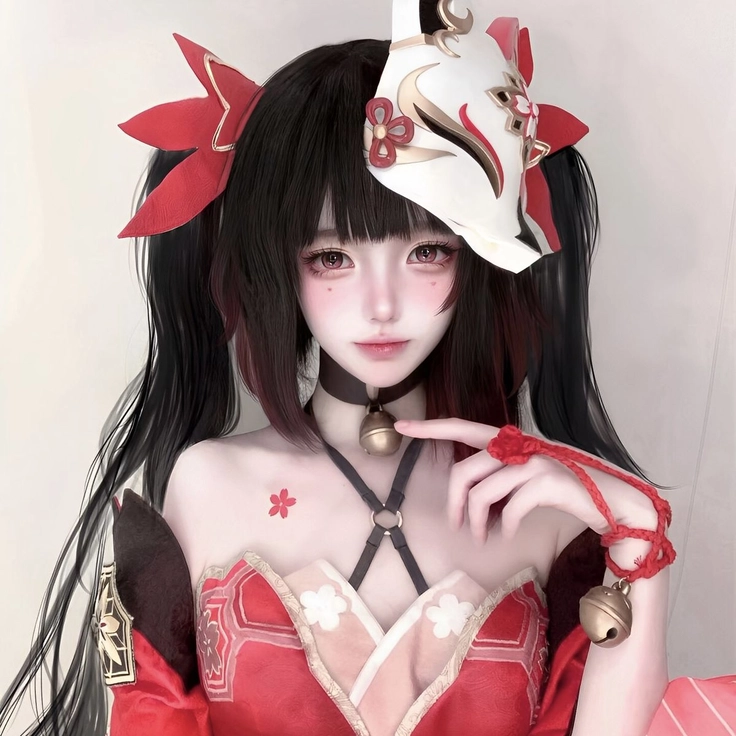 gái xinh cosplay nhân vật anime mặc váy trắng 