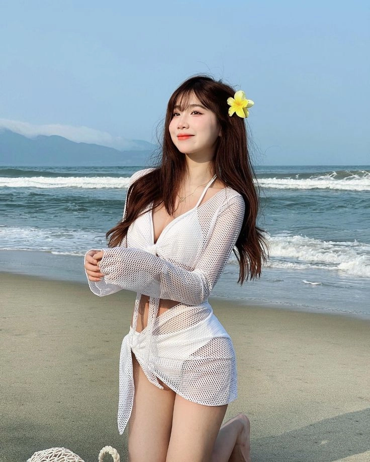 gái xinh mặc bikini quyến rũ khoe dáng 