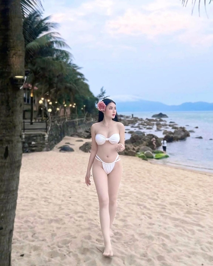 gái xinh mặc bikini body chuẩn đẹp hút mắt 