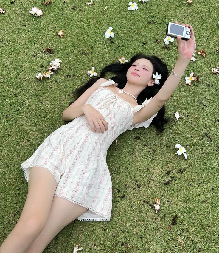 tải ảnh gái xinh dễ thương thể hiện nét ngây thơ 