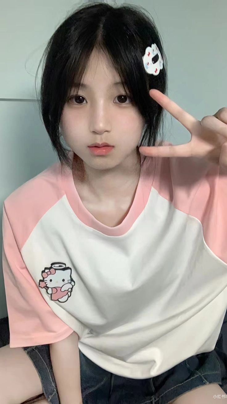 ảnh gái xinh dễ thương trên Instagram 