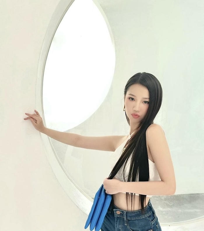 Amee nét đẹp sexy nhẹ rất tinh tế