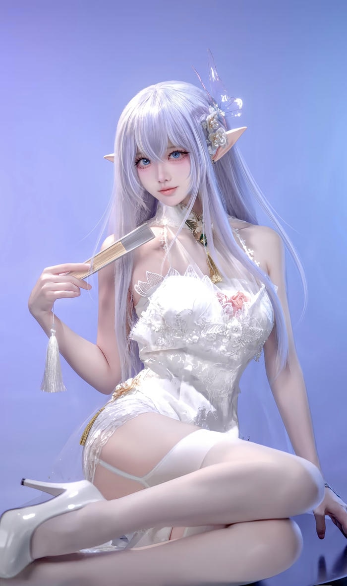 Cosplayer nữ xinh hóa thân anime