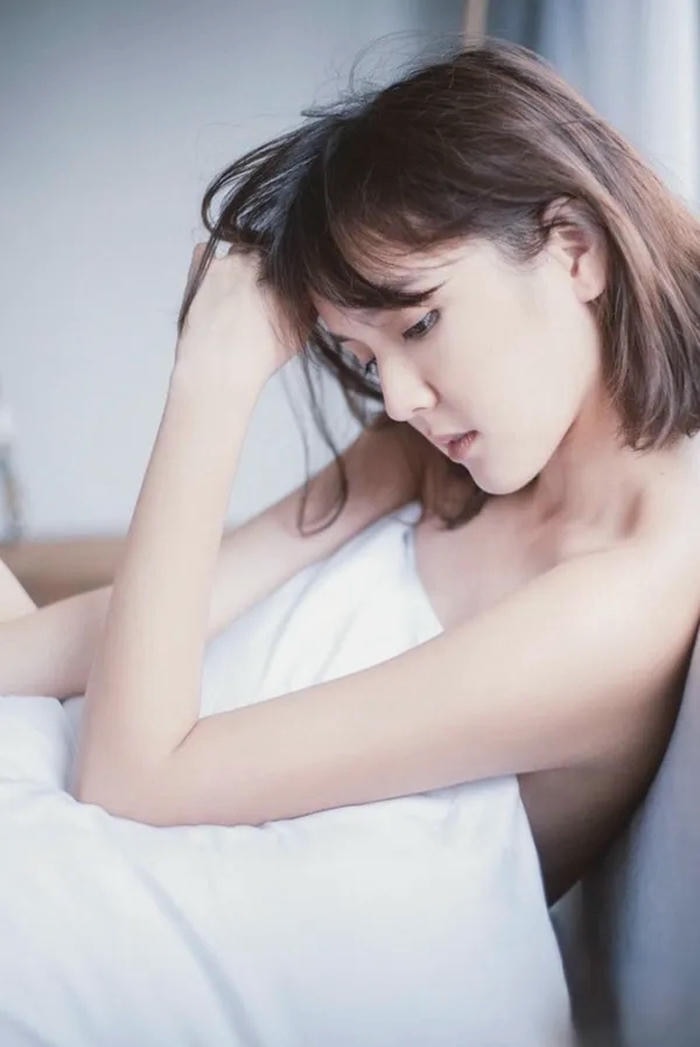 Hải Tú chụp ảnh táo bạo