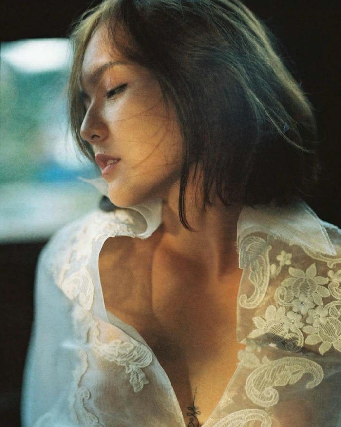 Hải Tú phong thái gợi cảm tự nhiên