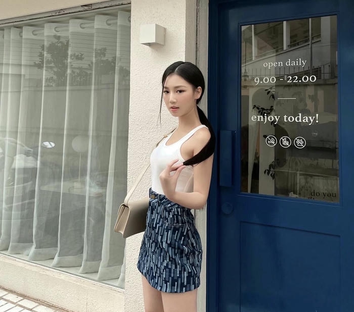 Hình ảnh Amee sexy dáng váy nhẹ nhàng