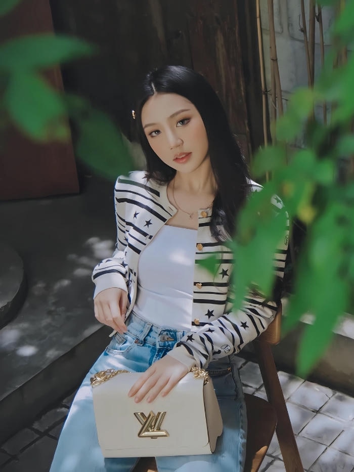 Hình ảnh Amee sexy diện mạo cuốn cực đẹp