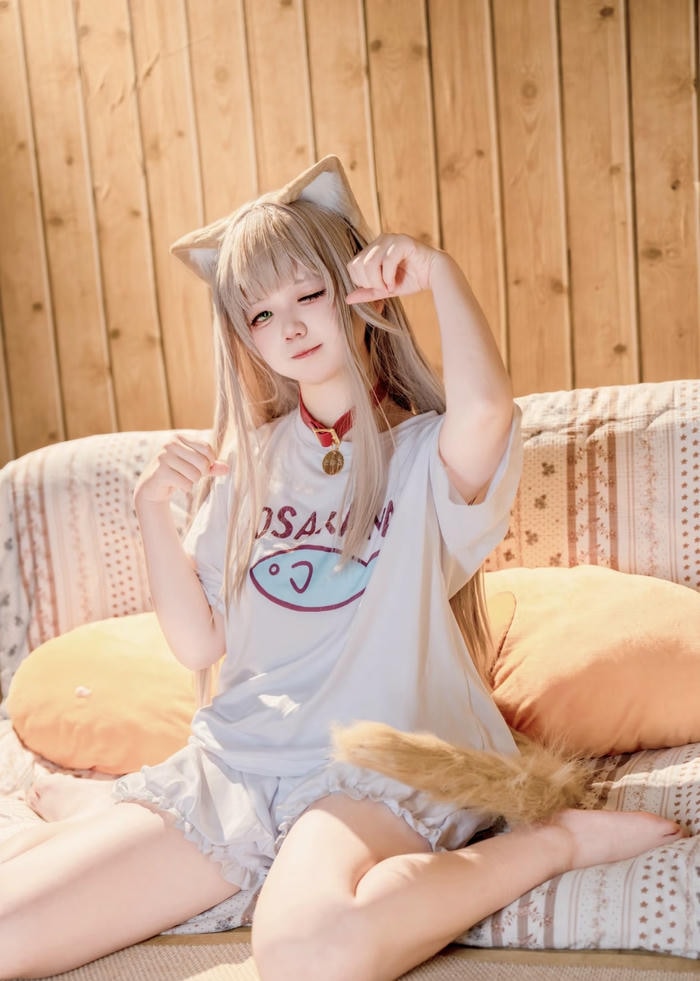 Hình ảnh cosplay cute kèm phụ kiện mèo