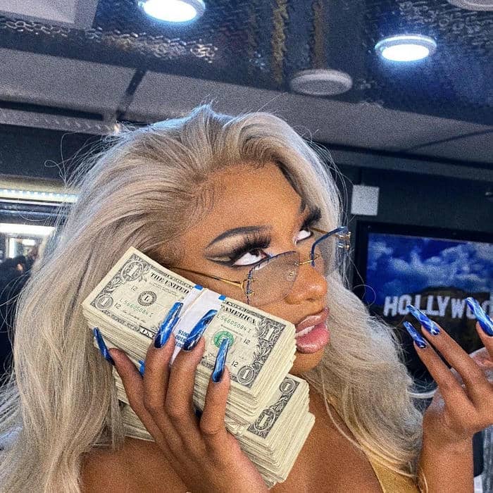 Những ảnh meme tiền chất