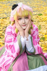 ảnh cosplay Luyến Trụ nghệ thuật