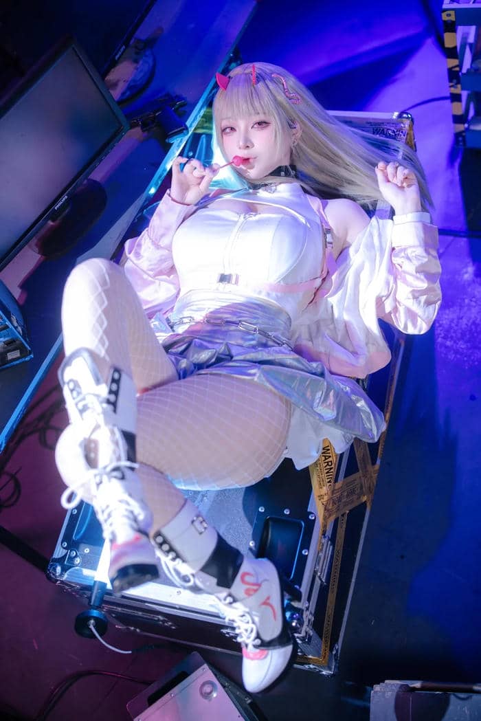 ảnh cosplay cute y tá