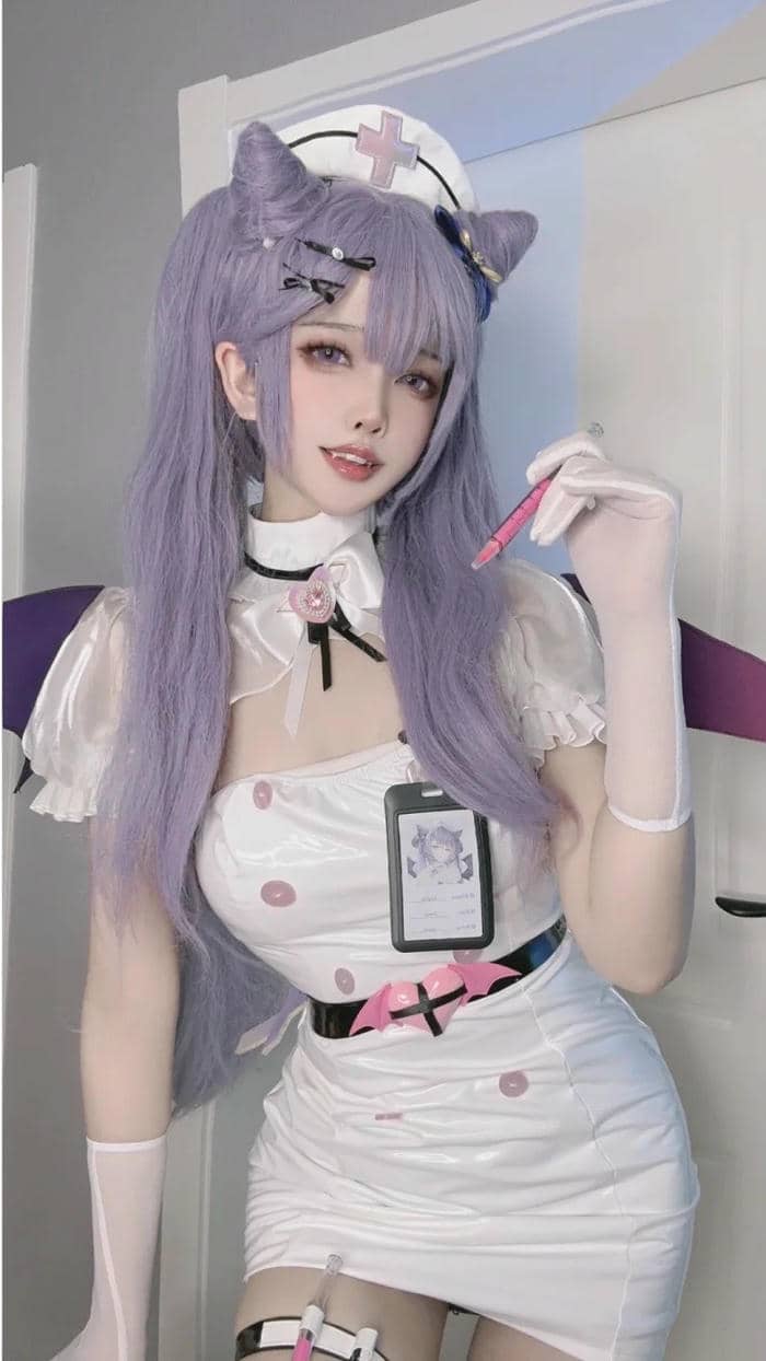 ảnh cosplay y tá hot trend
