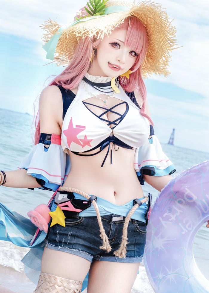 cosplay bikini anime nữ thần thái