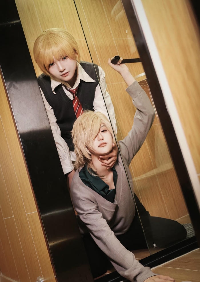 cosplay đam mỹ couple thân mật