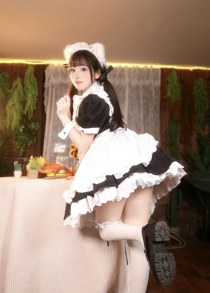 cosplay hầu gái phong cách ngọt ngào