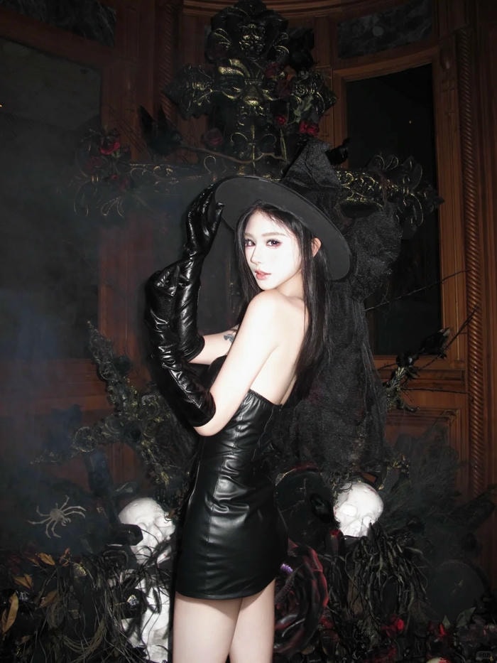 cosplay phù thủy cool ngầu