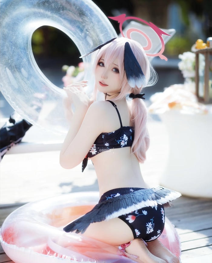 gái xinh cosplay bikini phong cách biển