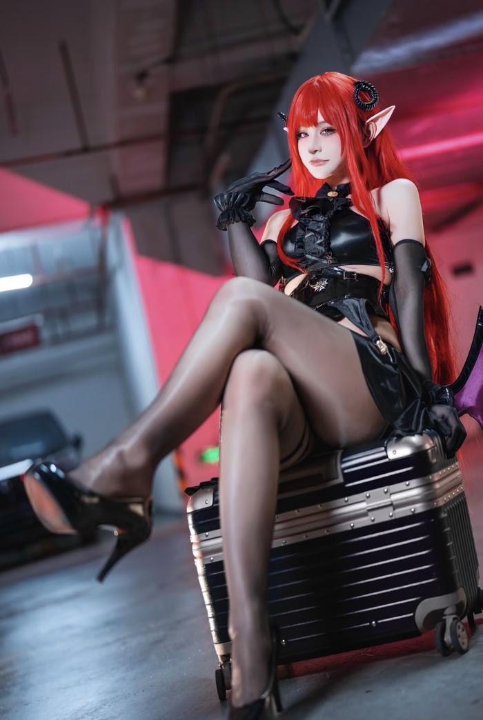hình cosplay anime girl dịu dàng gợi cảm