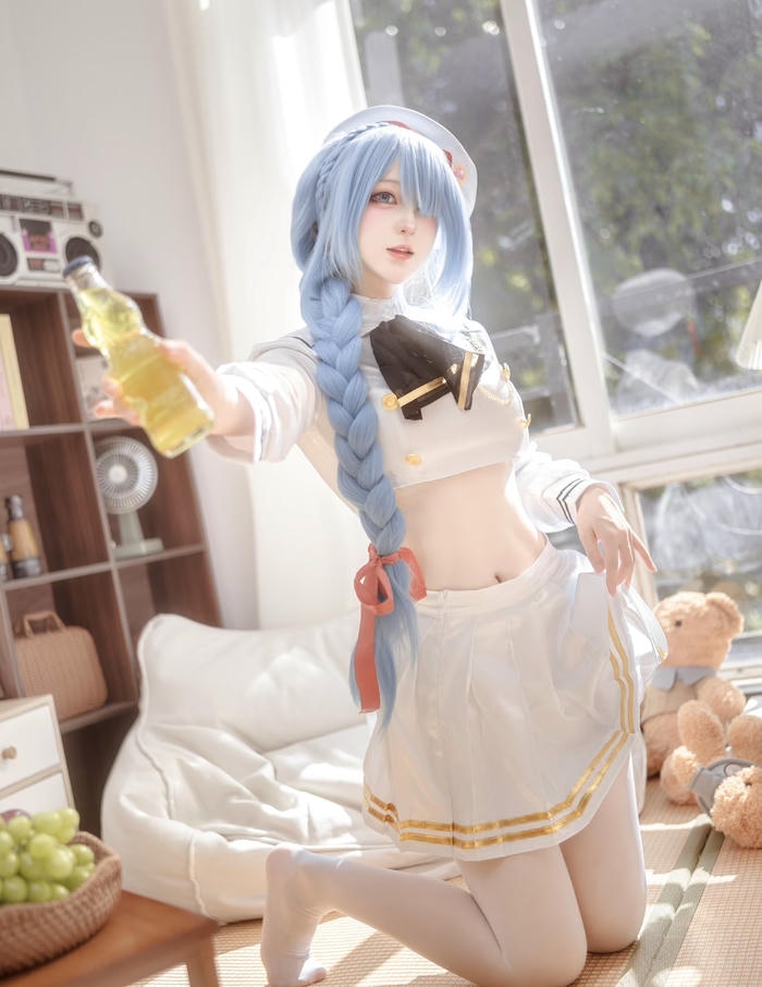 hình cosplay anime nữ chụp studio
