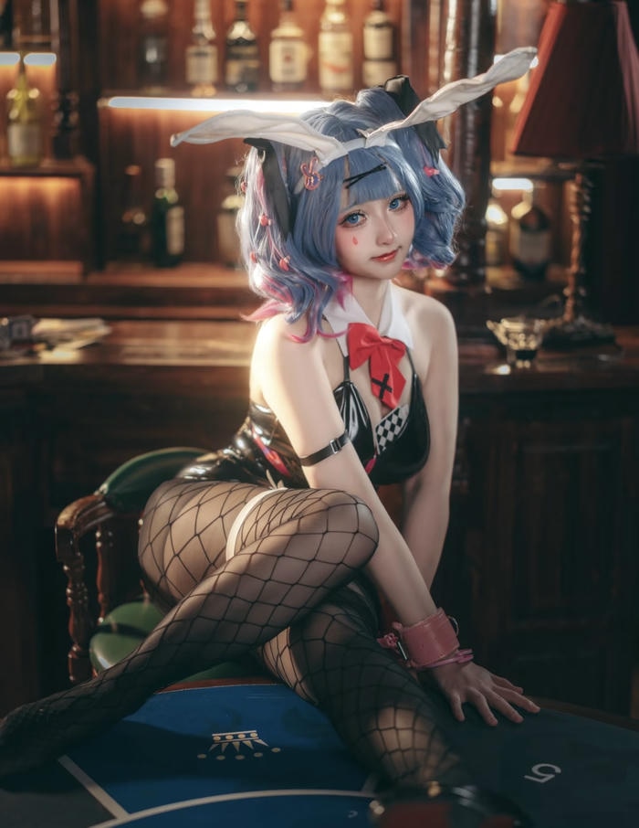 hình cosplay anime nữ nhẹ nhàng quyến rũ