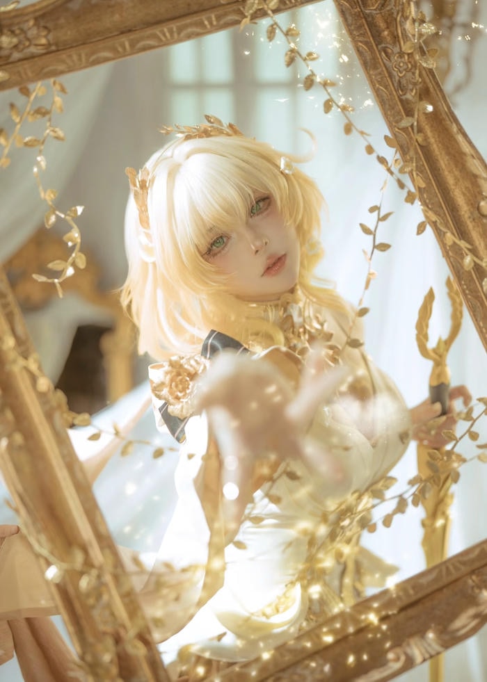 hình cosplay anime nữ thần thanh lịch