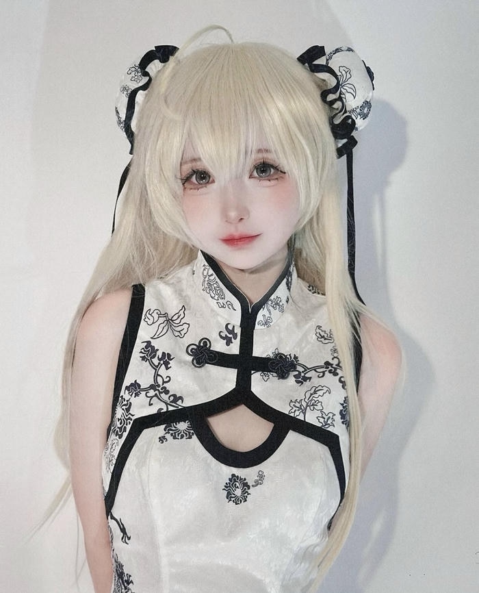 hình cosplay anime nữ tóc dài