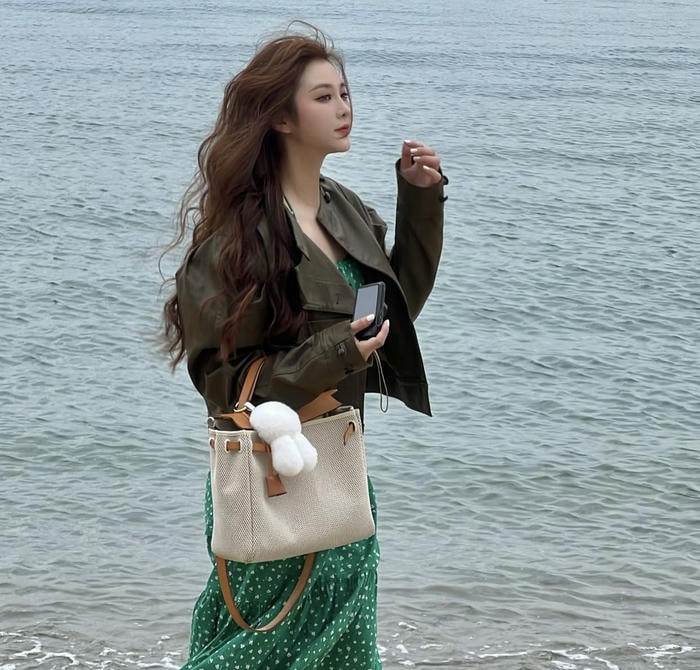 ảnh ribi sachi sexy thanh lịch nhẹ