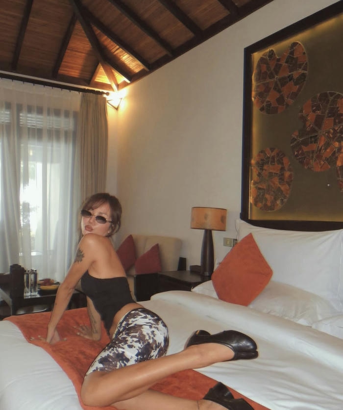 hình ảnh phương ly sexy diện mạo xinh