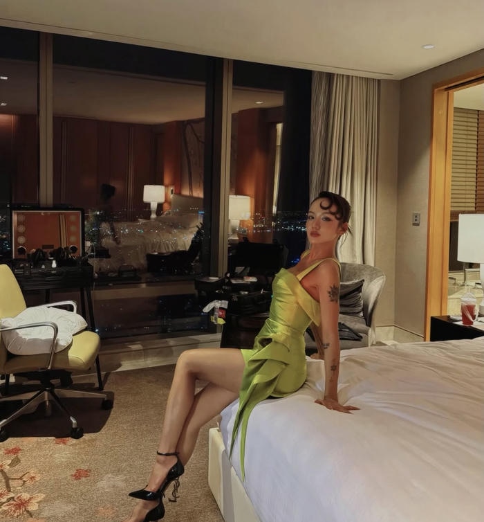 hình ảnh phương ly sexy tinh tế