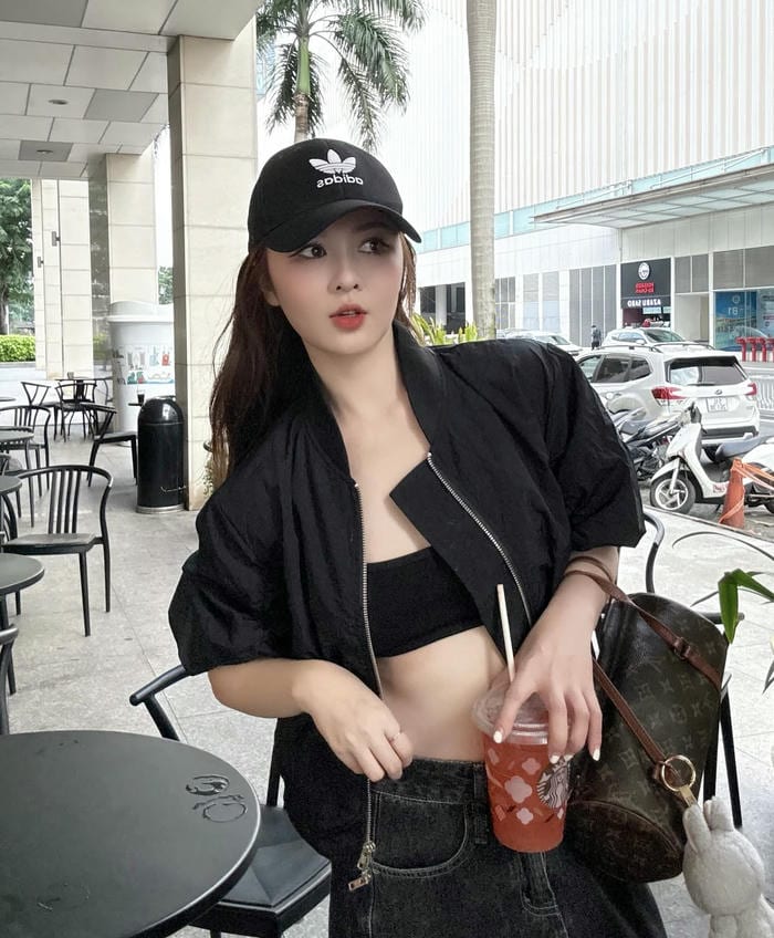 hình ảnh ribi sachi sexy dáng quyến rũ