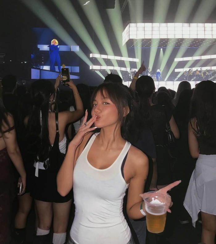 hình phương ly sexy thân thiện