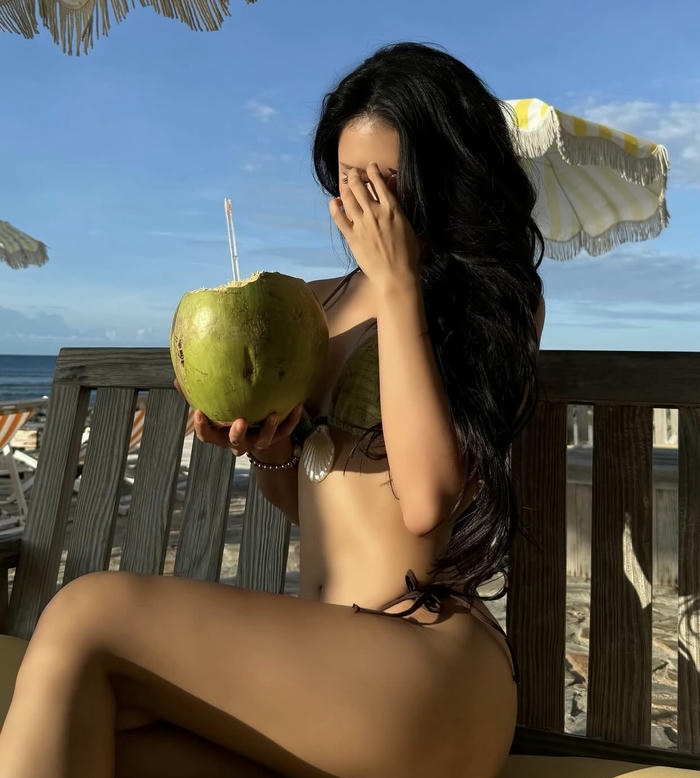 hình xuân ca sexy thân hình bốc lửa