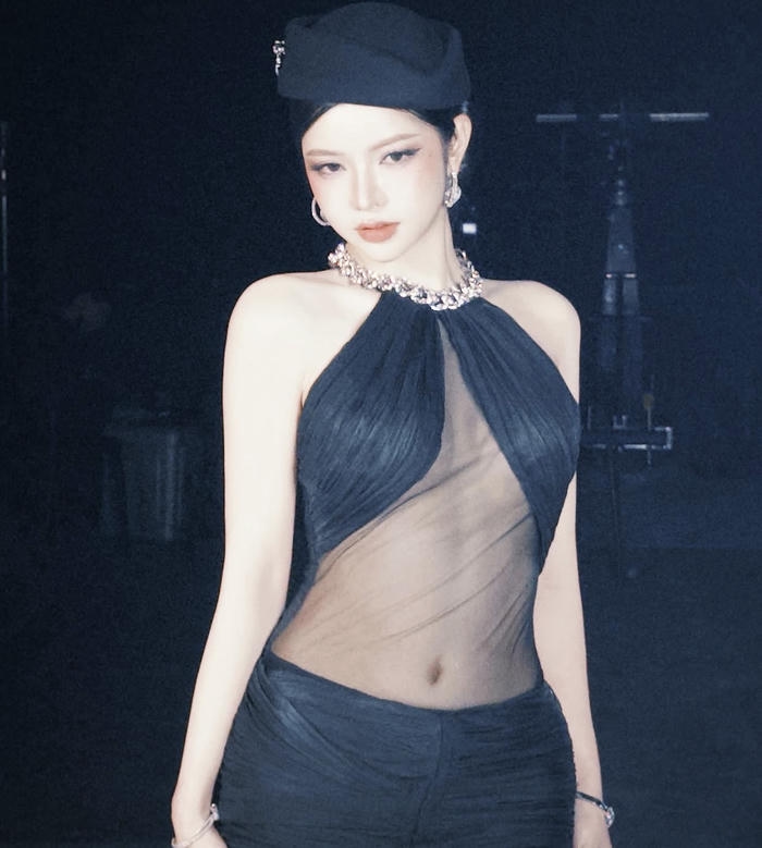 ảnh ciin bùi thảo ly sexy trẻ trung