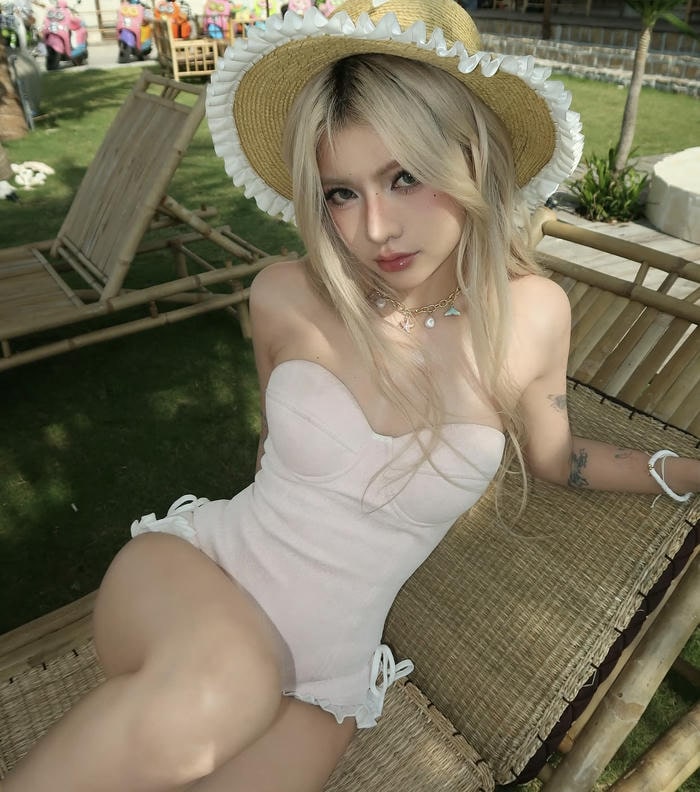 hình ảnh ciin bùi thảo ly sexy rạng rỡ