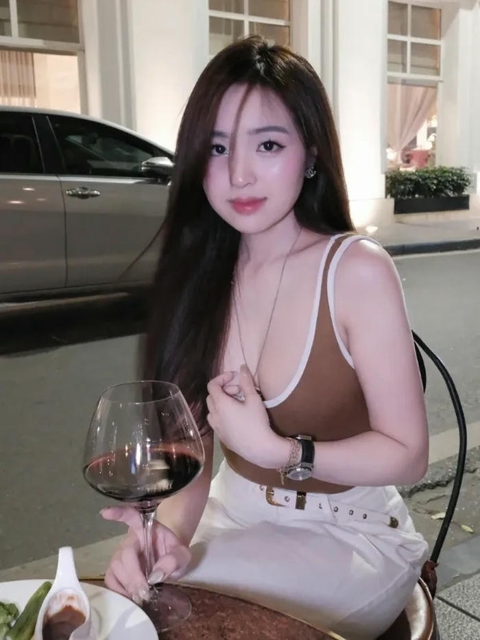 hình ảnh lê phương anh sexy ánh nhìn quyến rũ