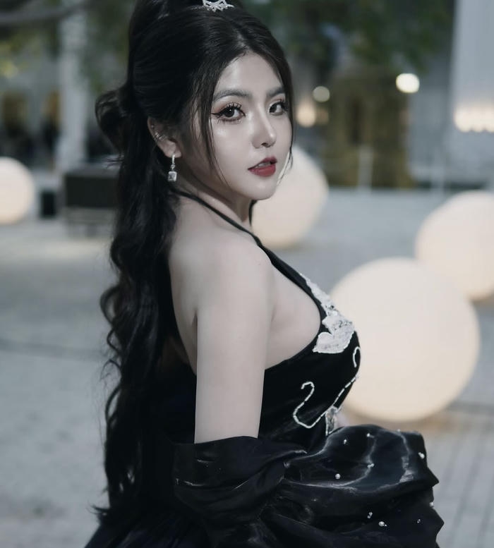 hình ảnh reency ngô sexy đẹp mê